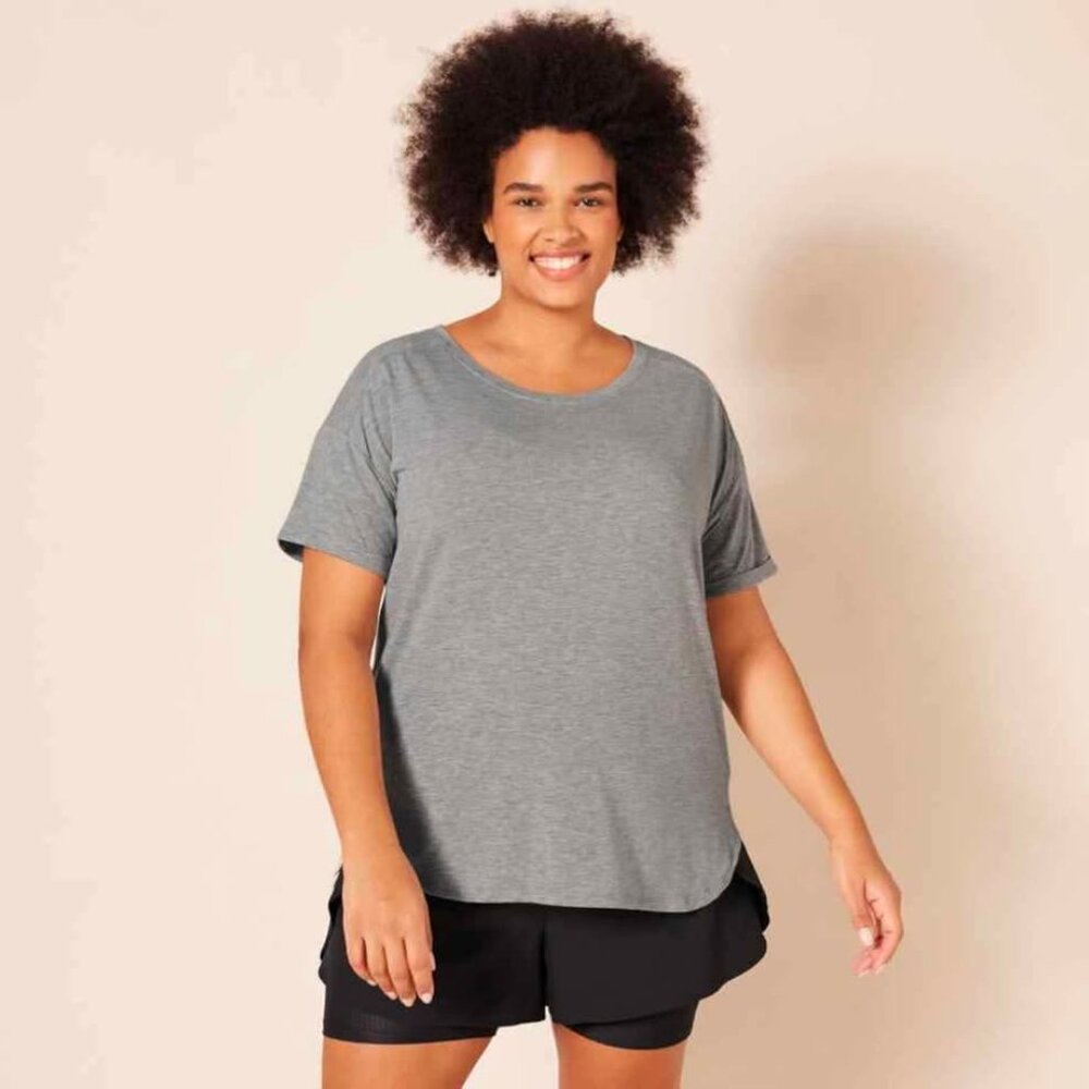 Amazon Essentials Women's Large Plus Size Studio Relaxed-fit Lightweight Crew